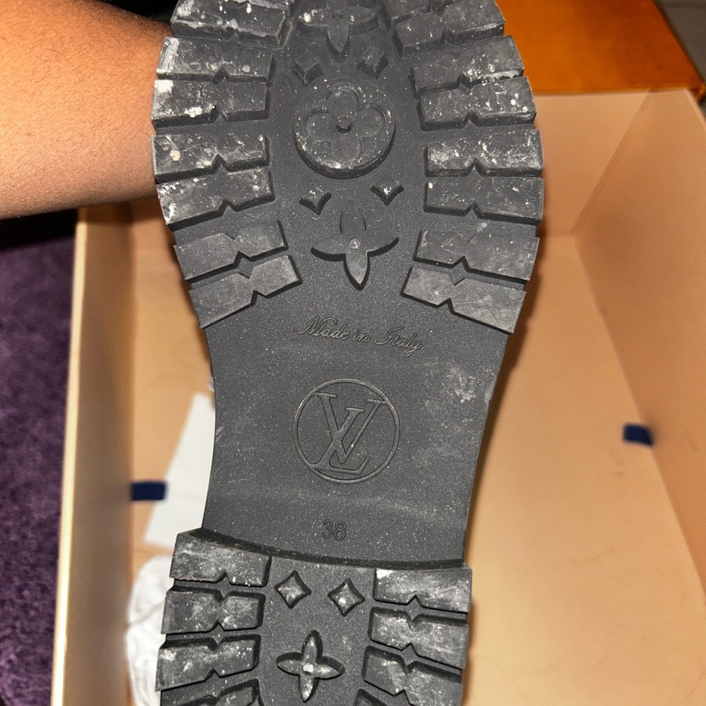 Louis Vuitton Monogram Rain Boots - Picture 8 of 15